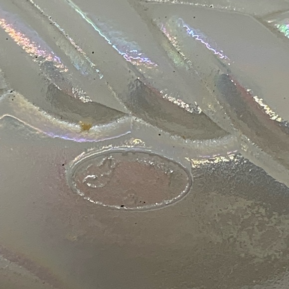 FENTON 20th Anniversary Swan Figurine.  Signed!  COLLECTIBLE - Picture 6 of 12